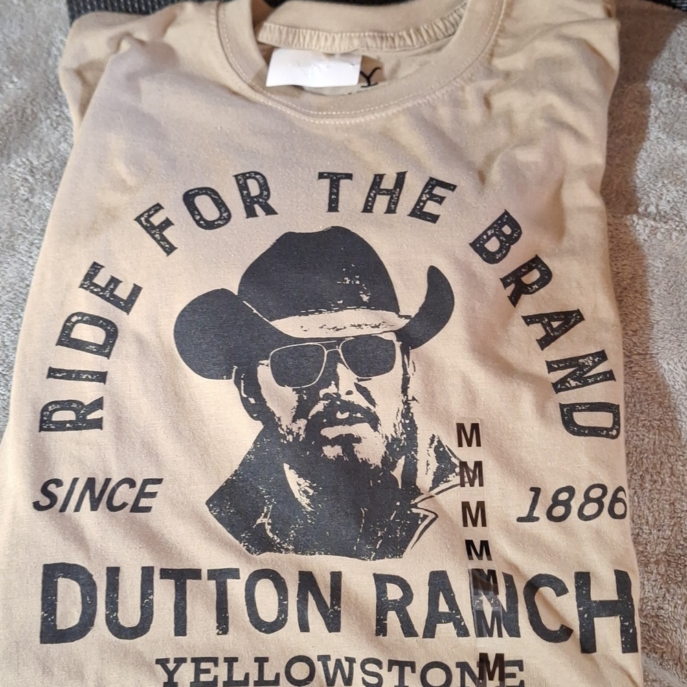 NWT YellowStone Women's Cream Graphic Tee - Ride for the Brand